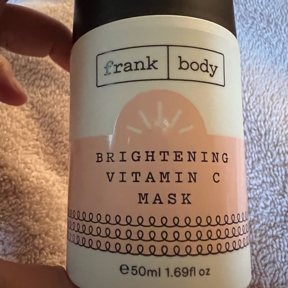 Frank body brightening, vitamin C, mask, rich in vitamin C and papaya enzymes.